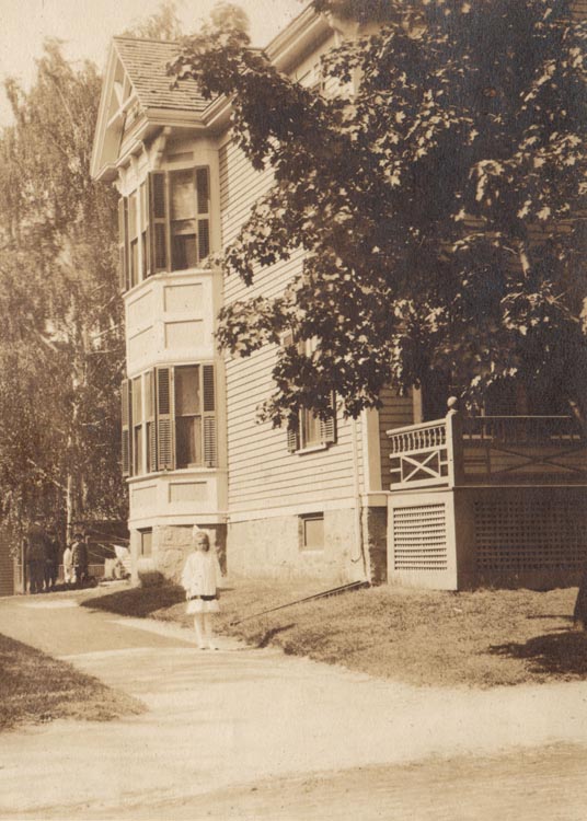 42 Dix Street
