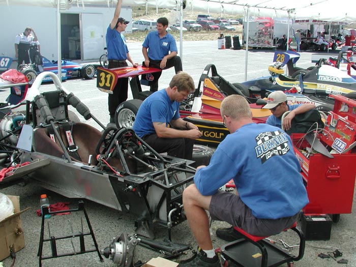 Crew at work.jpg 108.1K